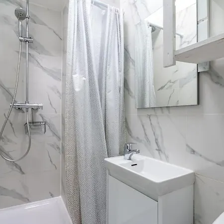 Apartment Metro Alexandre Dumas - Ii Paris