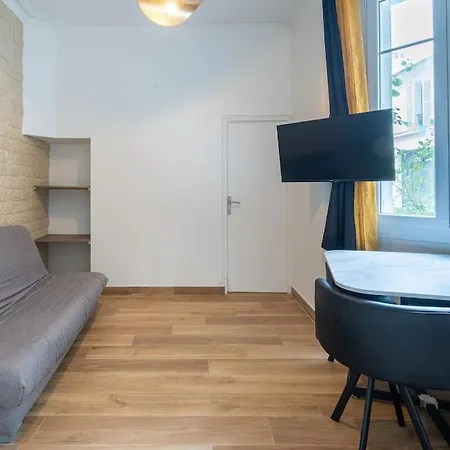 Metro Alexandre Dumas - Ii Apartment Paris