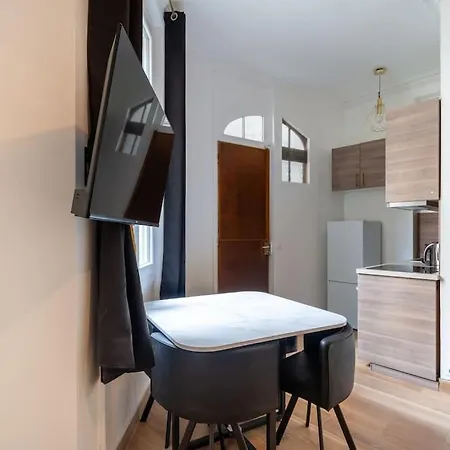 Metro Alexandre Dumas - Ii Apartment Paris