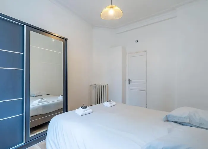 Appartement Métro Alexandre Dumas - Ii